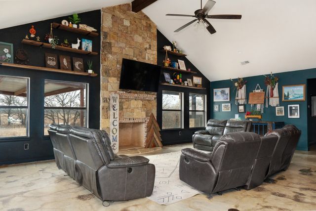 1460 County Road 3591, Paradise, TX 76073