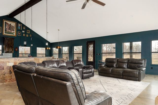 1460 County Road 3591, Paradise, TX 76073