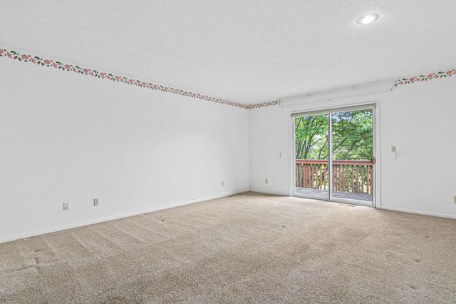 18 Anemone Circle, North Oaks, MN 55127