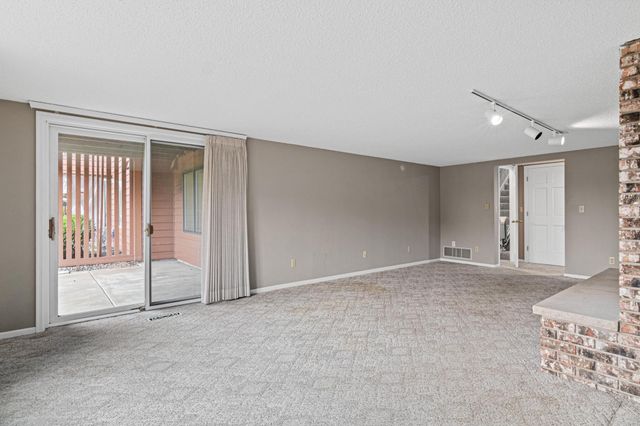18 Anemone Circle, North Oaks, MN 55127