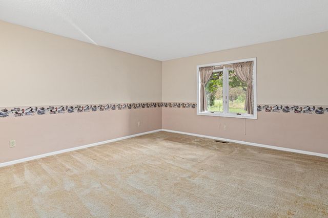 18 Anemone Circle, North Oaks, MN 55127