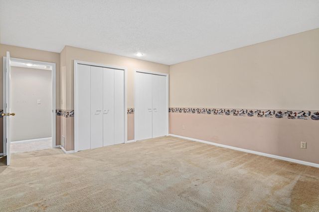 18 Anemone Circle, North Oaks, MN 55127
