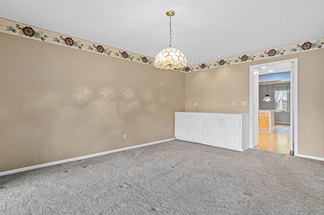 18 Anemone Circle, North Oaks, MN 55127