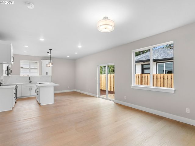 6341 Se 85TH Ave, Portland, OR 97266