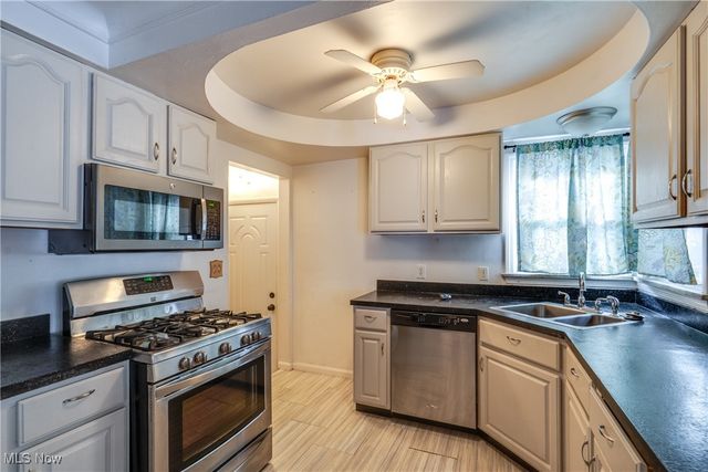 398 Crestview Avenue, Akron, OH 44320