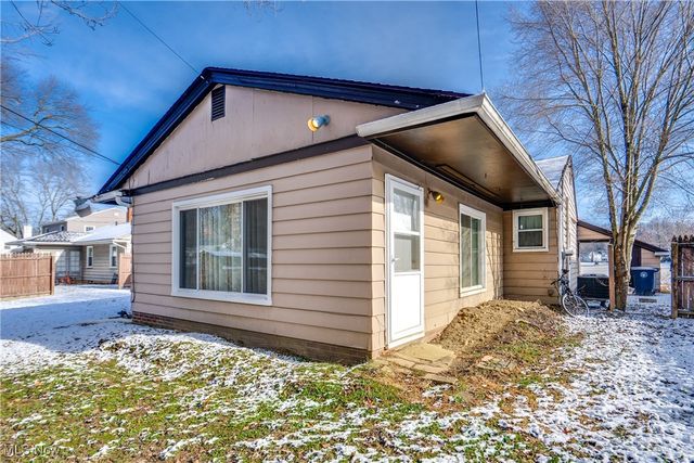 398 Crestview Avenue, Akron, OH 44320