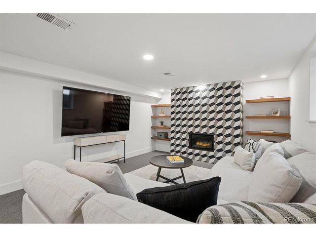 1150 S Gilpin St, Denver, CO 80210