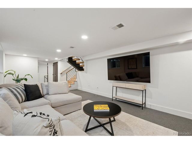 1150 S Gilpin St, Denver, CO 80210