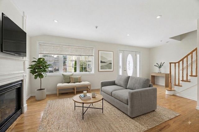 40 Myrtle Street 3, Waltham, MA 02453