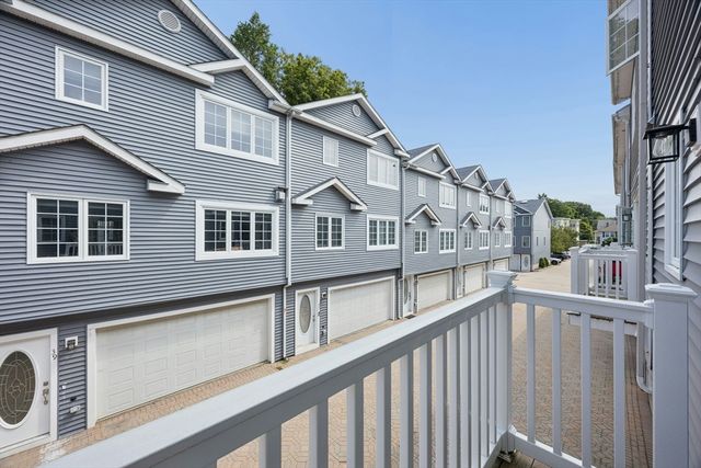 40 Myrtle Street 3, Waltham, MA 02453