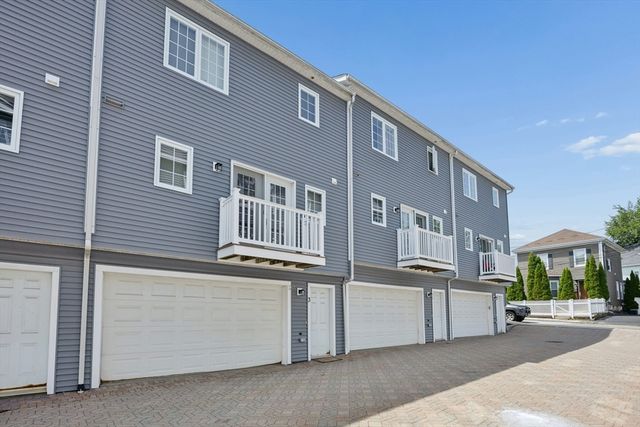 40 Myrtle Street 3, Waltham, MA 02453