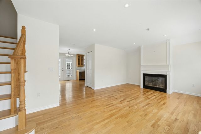 40 Myrtle Street 3, Waltham, MA 02453