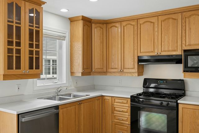 40 Myrtle Street 3, Waltham, MA 02453