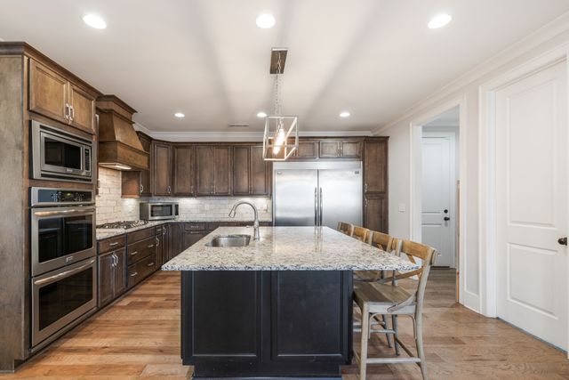 924 Hornsby Dr, Franklin, TN 37064