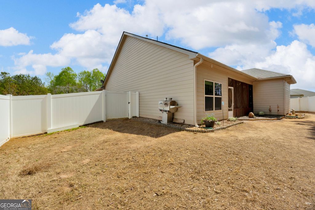 825 Hidden Hollow Circle, Commerce, GA 30529 — photo 4