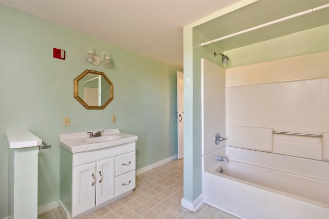 207 River Road, Lyme, NH 03768