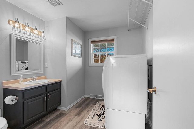 2616 MARATHON AVENUE, Neenah, WI 54956