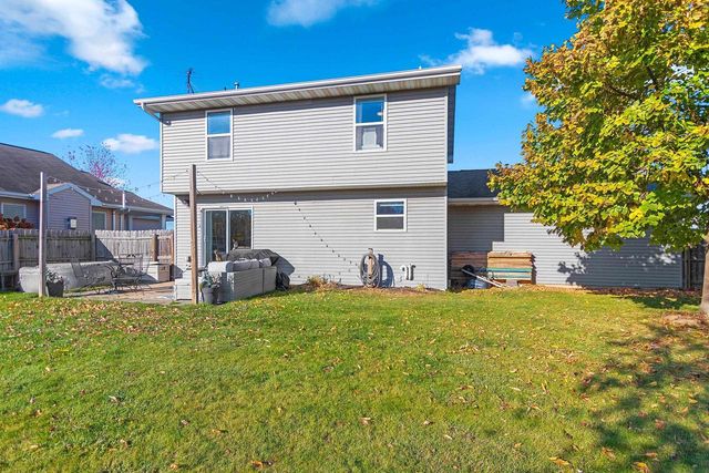 2616 MARATHON AVENUE, Neenah, WI 54956