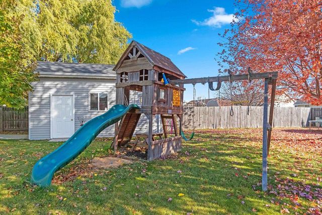 2616 MARATHON AVENUE, Neenah, WI 54956