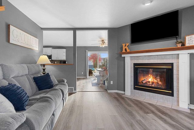 2616 MARATHON AVENUE, Neenah, WI 54956