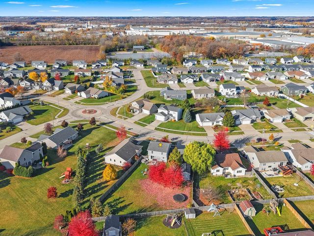 2616 MARATHON AVENUE, Neenah, WI 54956