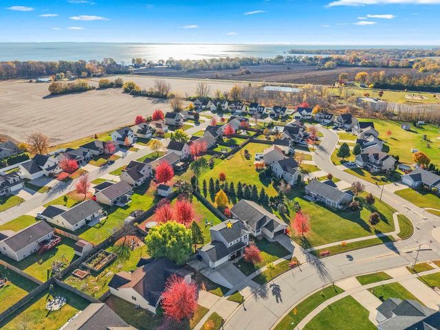 2616 MARATHON AVENUE, Neenah, WI 54956