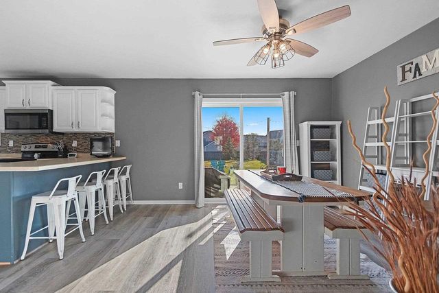 2616 MARATHON AVENUE, Neenah, WI 54956