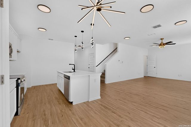 5306 Lisa Pt, St Hedwig, TX 78152