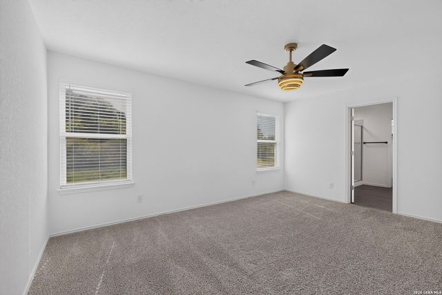 5306 Lisa Pt, St Hedwig, TX 78152