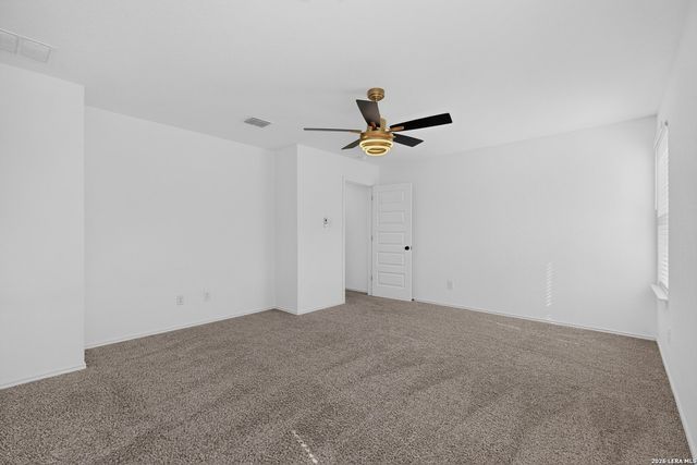 5306 Lisa Pt, St Hedwig, TX 78152
