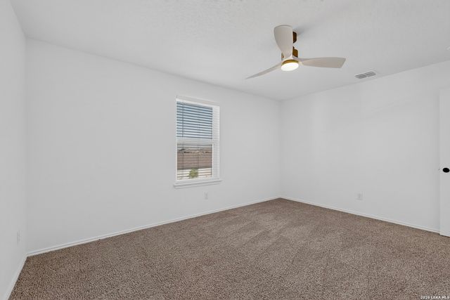 5306 Lisa Pt, St Hedwig, TX 78152