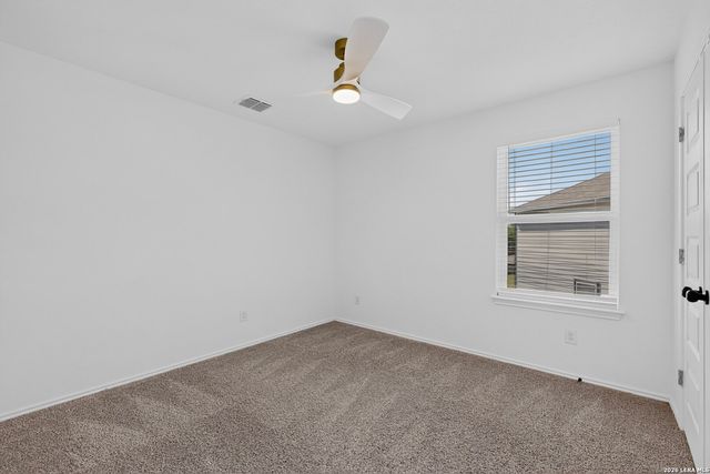 5306 Lisa Pt, St Hedwig, TX 78152