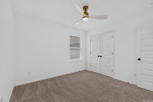 5306 Lisa Pt, St Hedwig, TX 78152