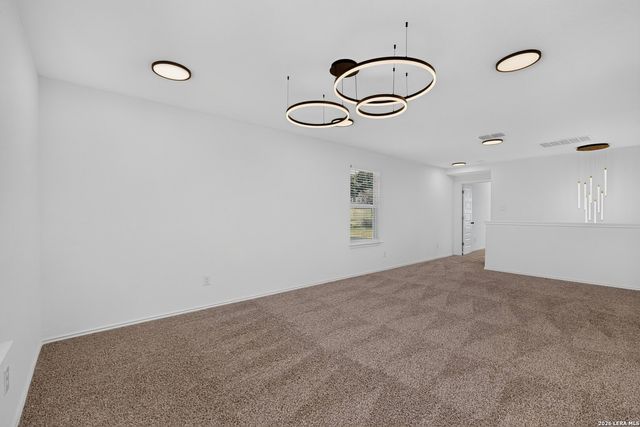 5306 Lisa Pt, St Hedwig, TX 78152