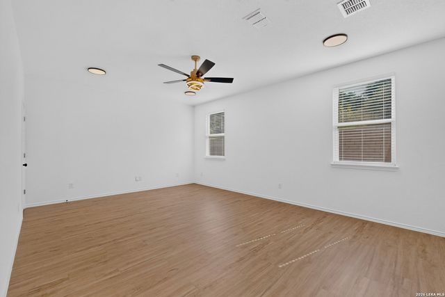 5306 Lisa Pt, St Hedwig, TX 78152