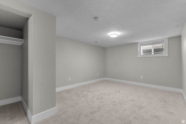 230 S LAKEVIEW DR, Clearfield, UT 84015