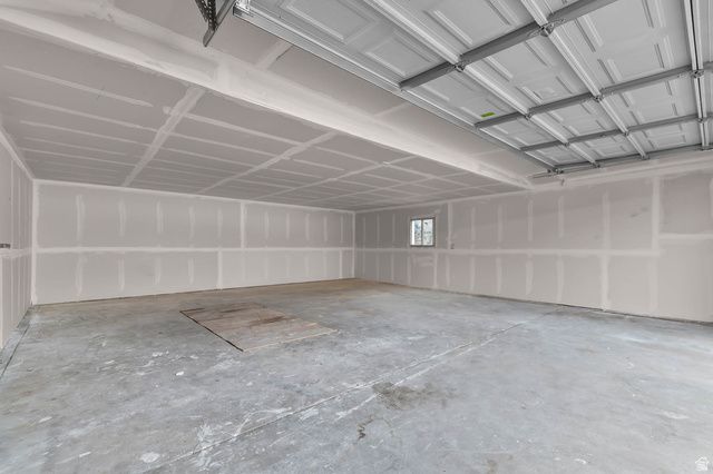 230 S LAKEVIEW DR, Clearfield, UT 84015