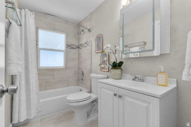 230 S LAKEVIEW DR, Clearfield, UT 84015