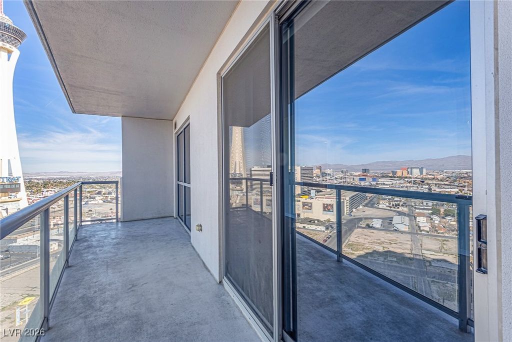 Image 16 of property listing at 200 West Sahara Avenue 1909, Las Vegas, NV 89102