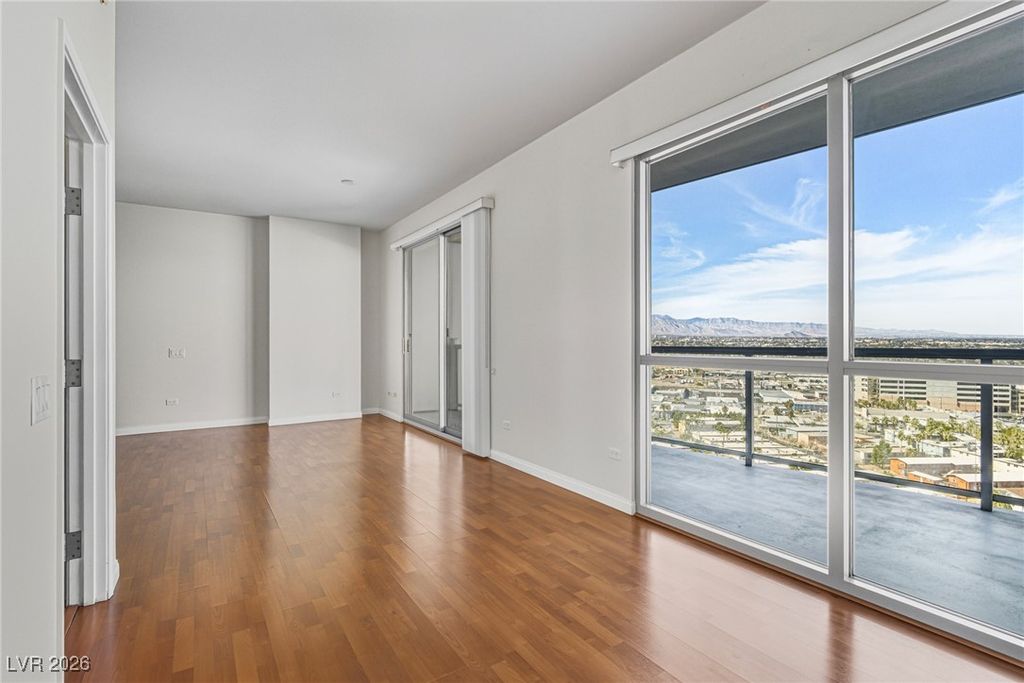 Image 6 of property listing at 200 West Sahara Avenue 1909, Las Vegas, NV 89102