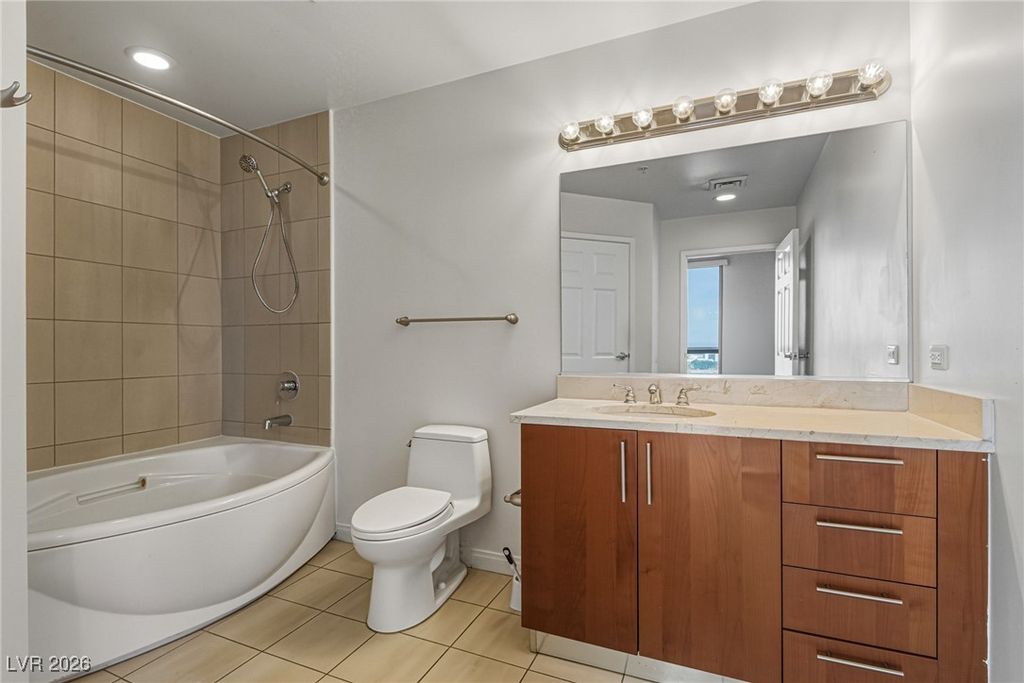 Image 9 of property listing at 200 West Sahara Avenue 1909, Las Vegas, NV 89102