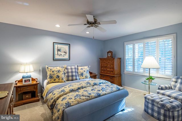 1979 MEADOW LN, Wyomissing, PA 19610