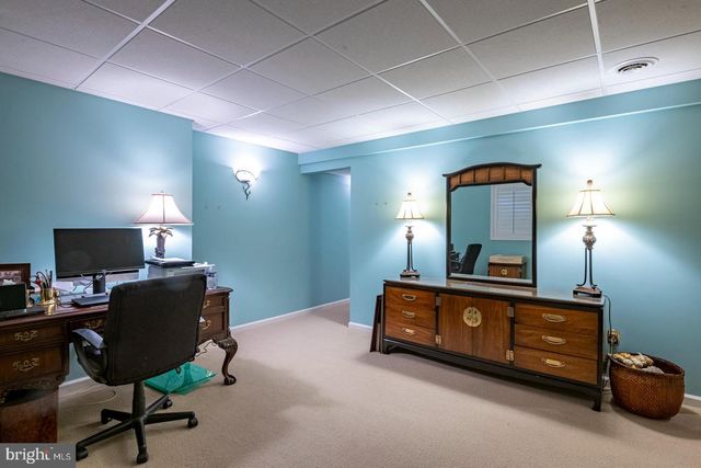 1979 MEADOW LN, Wyomissing, PA 19610