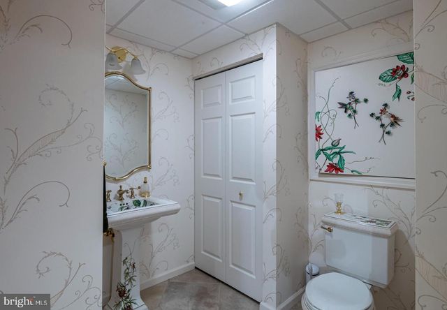 1979 MEADOW LN, Wyomissing, PA 19610