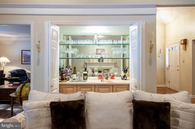 1979 MEADOW LN, Wyomissing, PA 19610