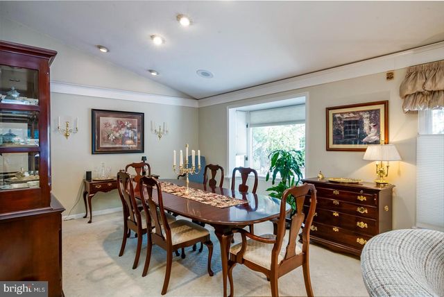 1979 MEADOW LN, Wyomissing, PA 19610