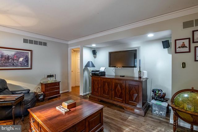 1979 MEADOW LN, Wyomissing, PA 19610