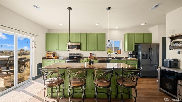 1072 S Avenida Del Oro, Pueblo, CO 81007