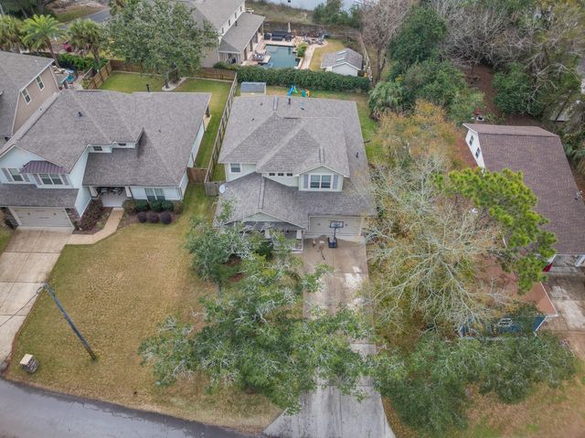 526 Cove Drive, Fort Walton Beach, FL 32547