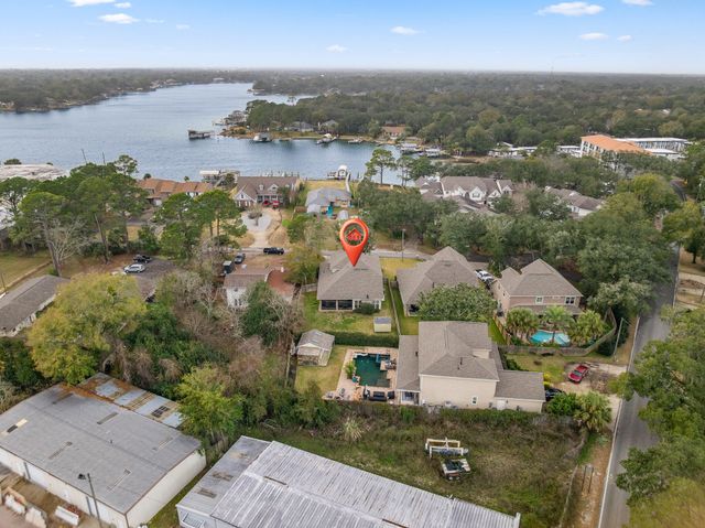 526 Cove Drive, Fort Walton Beach, FL 32547